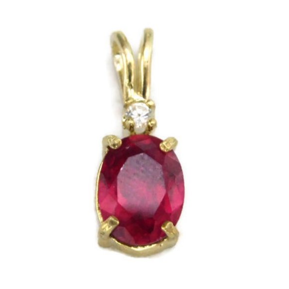 Ladies Small Stone Setting 14k Yellow Gold Charm pendant